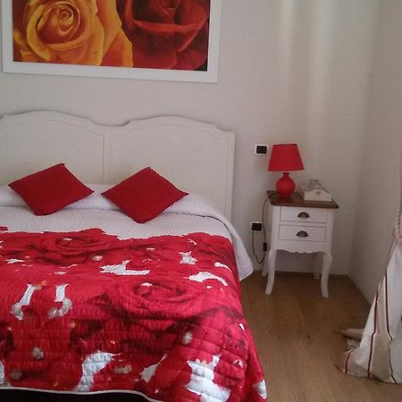 Bed and Breakfast La Rocchetta Валеджо-суль-Минчо Экстерьер фото